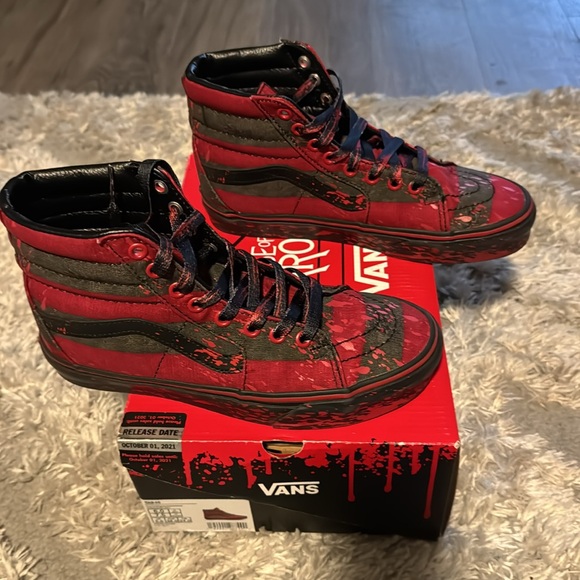 House of Terror Sk8-Hi edition Vans Nightmare on Elm St - Picture 4 of 5